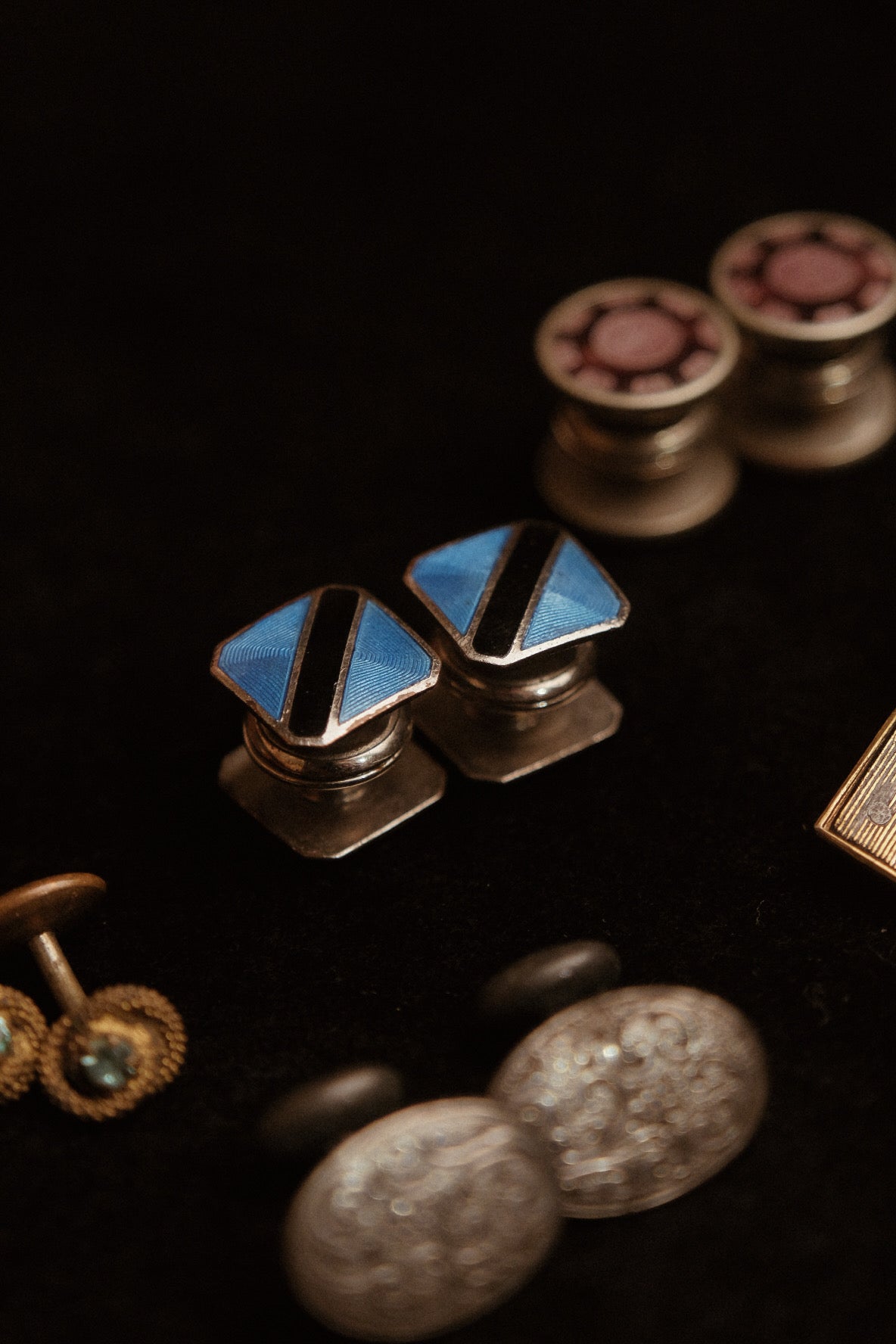 Hand Painted Snap Cufflinks B & W Co PAT. SEPT. 23