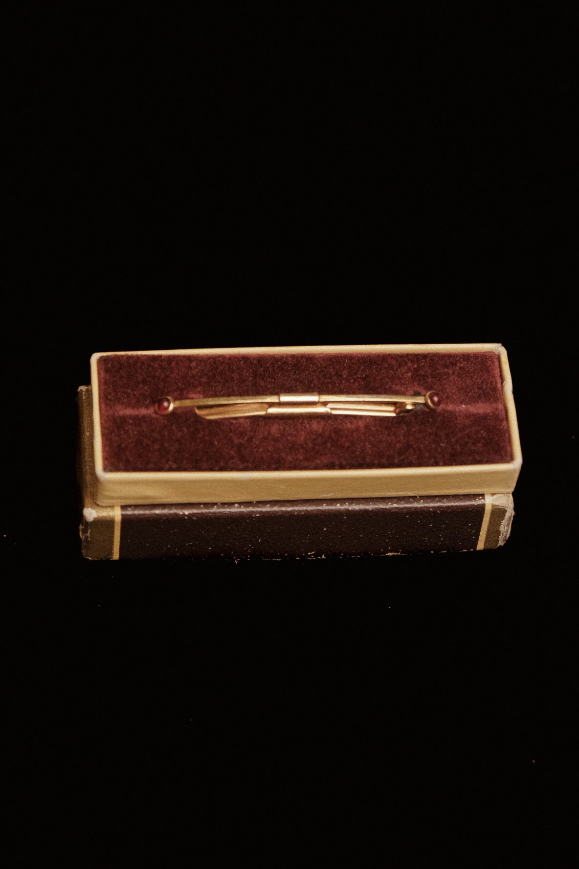 Deadstock 1920's Collar Bar With Ruby Red Glass Tips By Swank (Original Box)