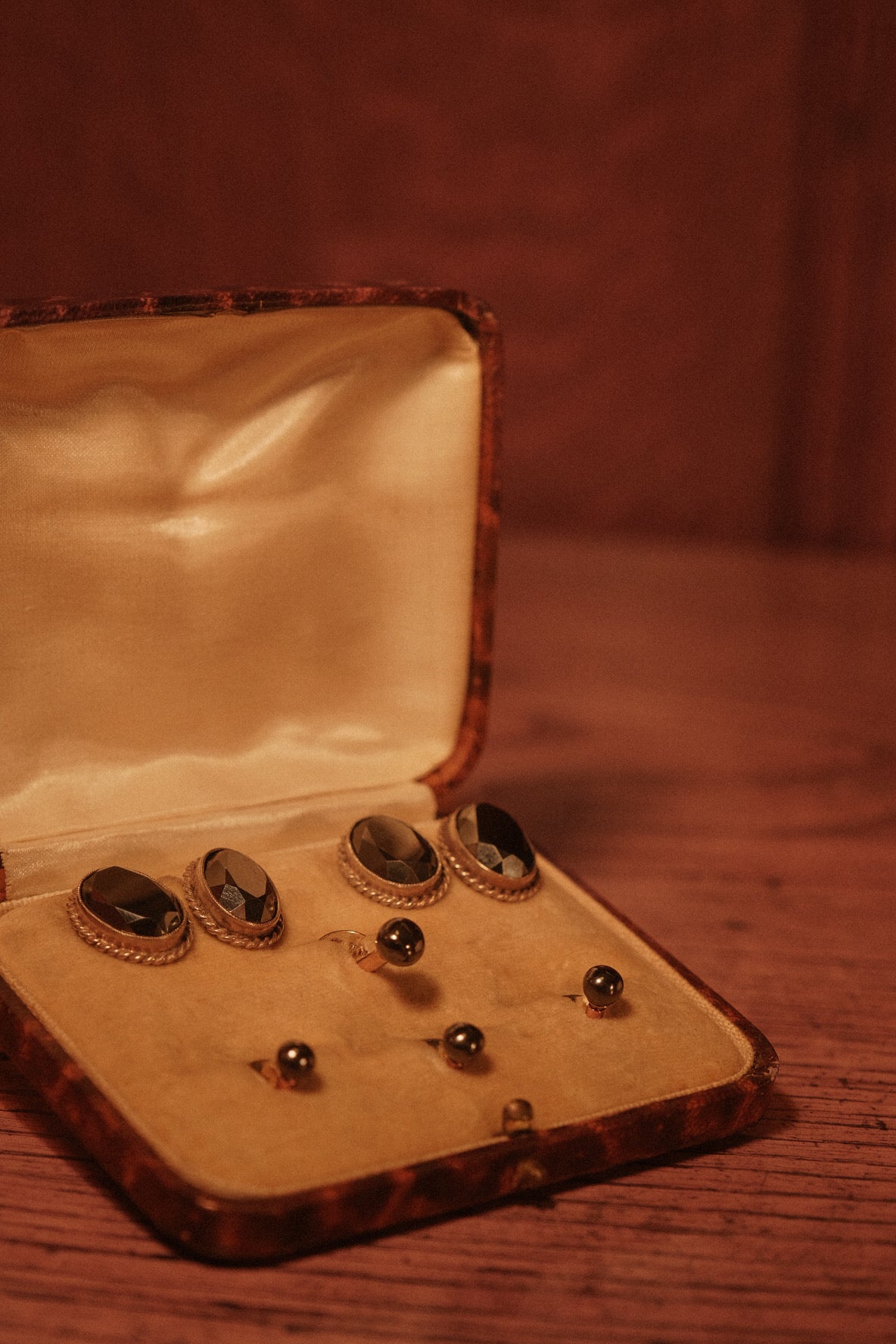 1920s Hematite Cufflinks & 9Kt Gold Tuxedo Studs