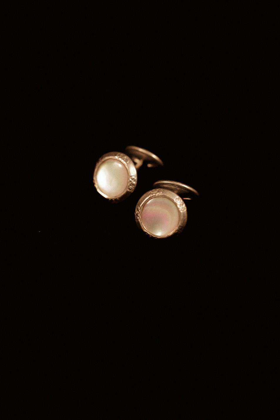 Art Deco 1920s Cufflinks Featuring A Rose Tinted Mother Of Pearl Face