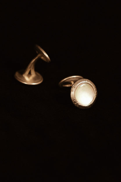 Art Deco 1920s Cufflinks Featuring A Rose Tinted Mother Of Pearl Face